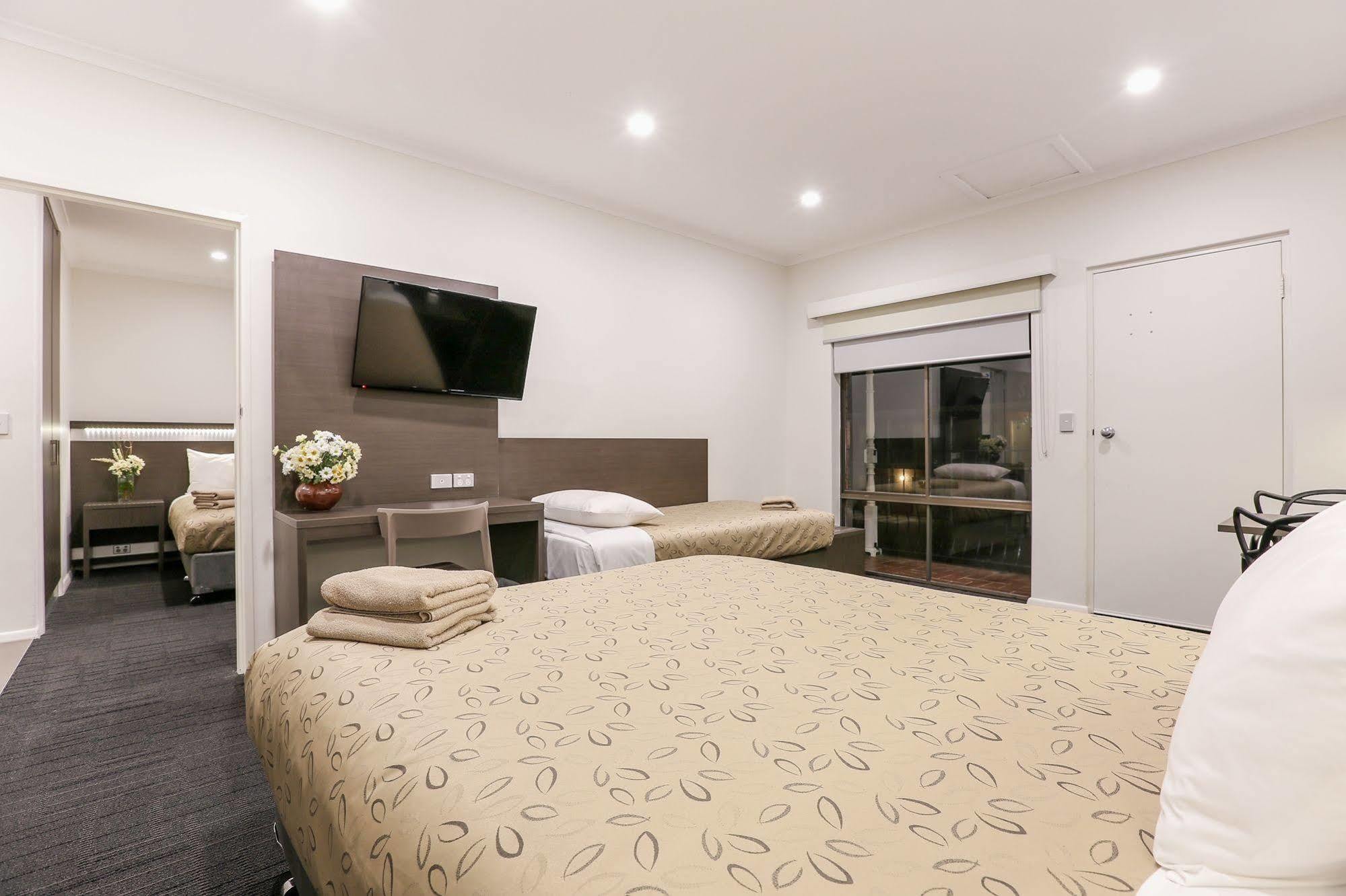 Morphettville Motor Inn Glenelg Exterior photo