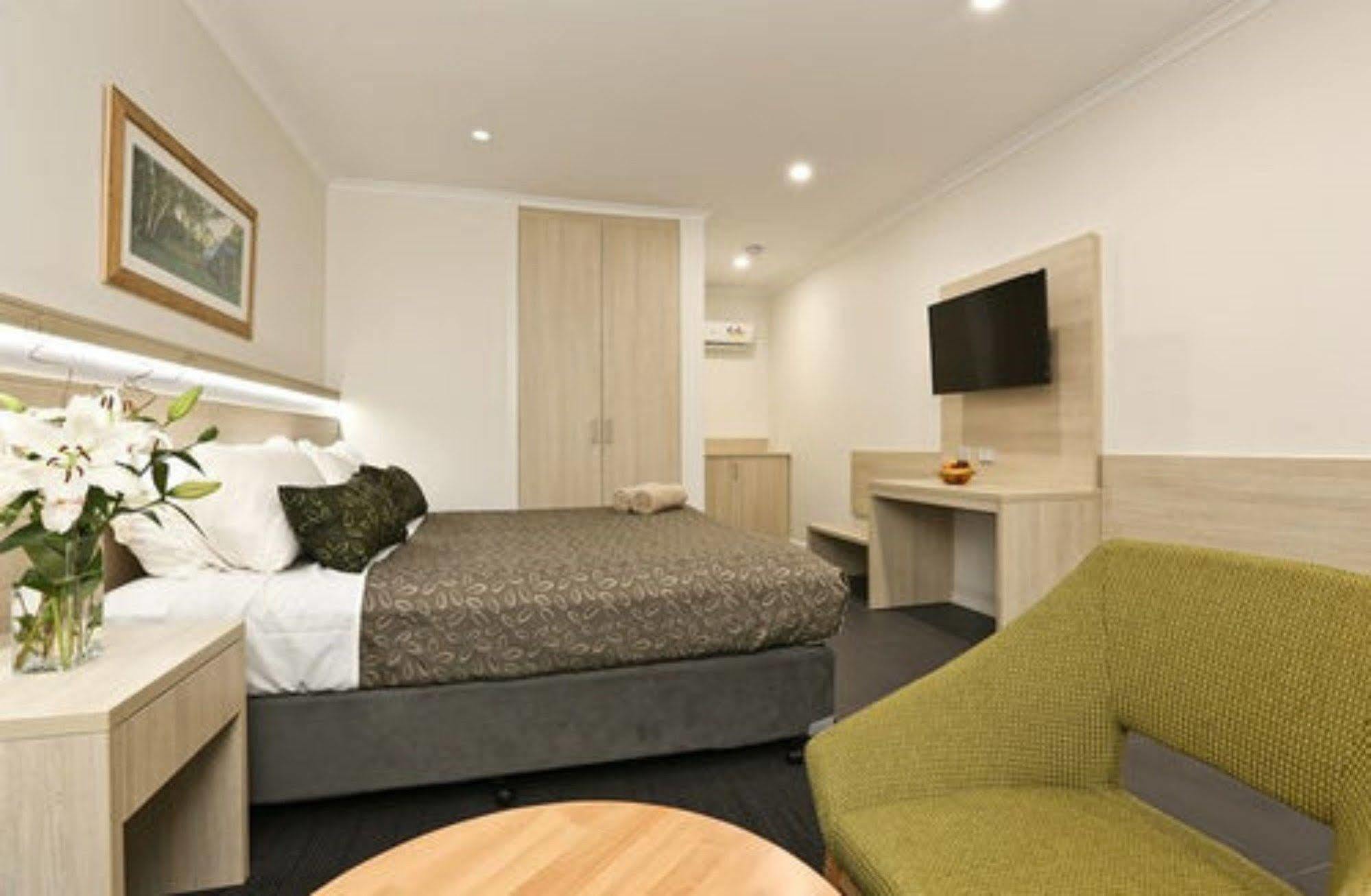 Morphettville Motor Inn Glenelg Exterior photo