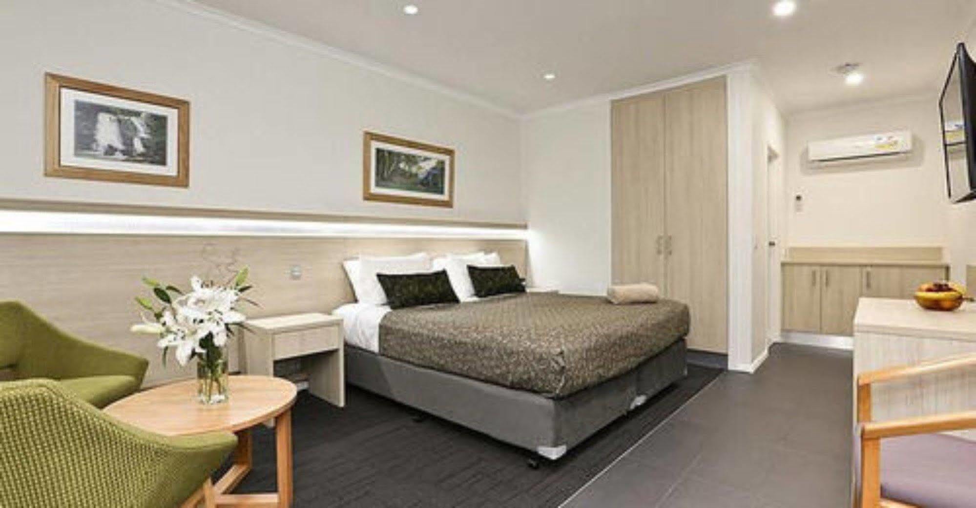 Morphettville Motor Inn Glenelg Exterior photo